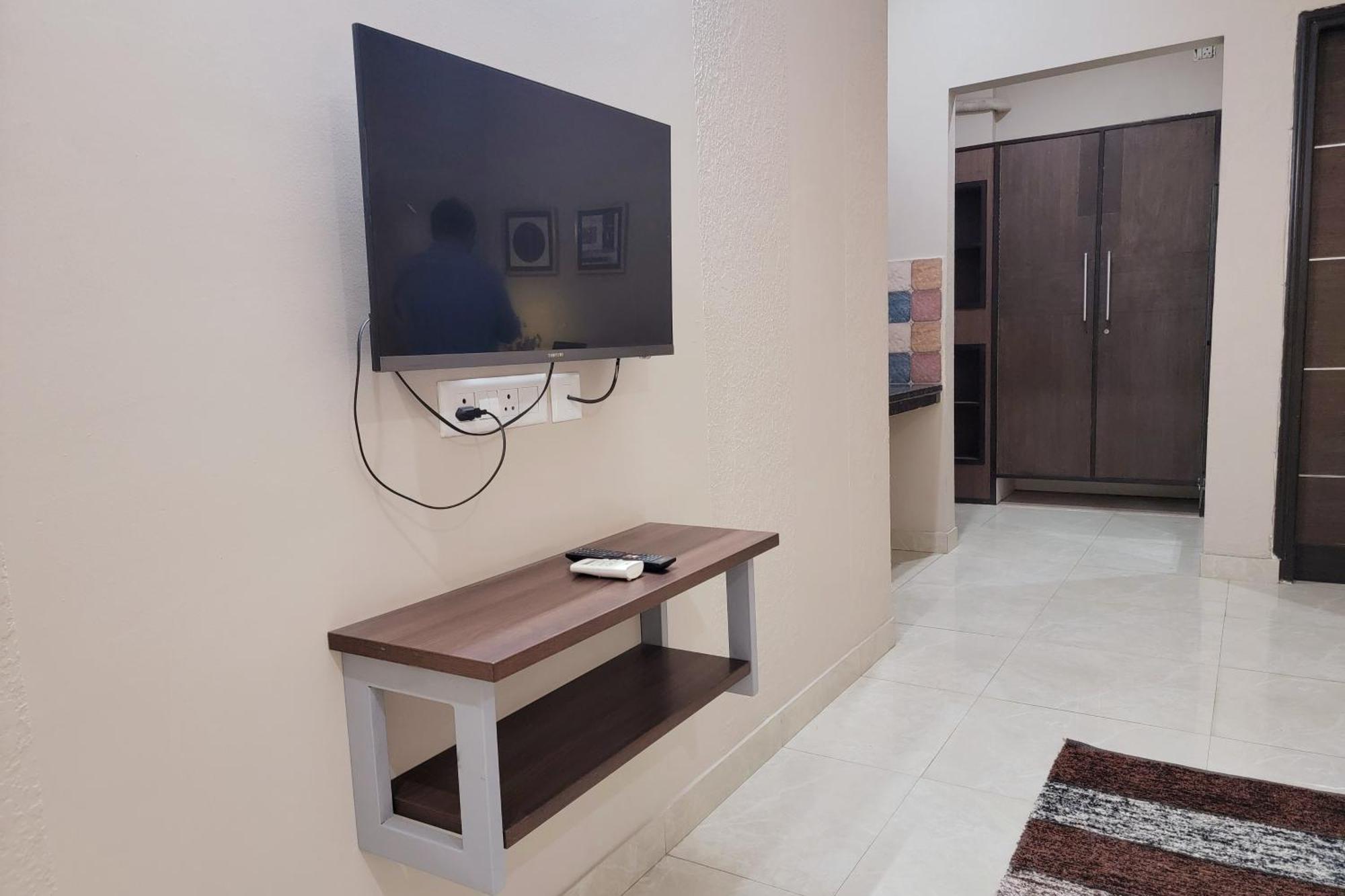 Vamsor Heights 1047 Hotel Gurgaon Exterior photo